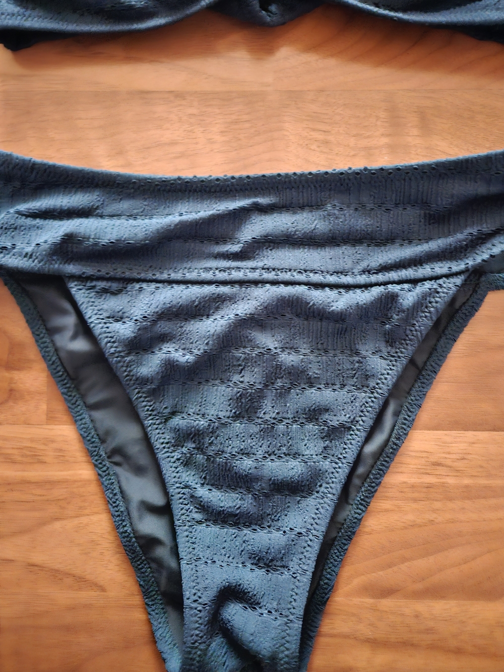 Women’s Teal Textured Knot Bikini Set - Brand BERLOOK Lg. Top/Med BOTTOM - Picture 5 of 8